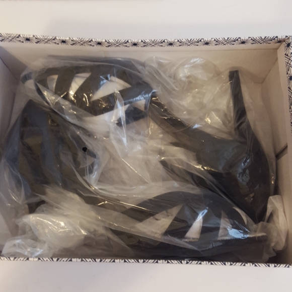 Marinelli 'Ethal' shoes - Picture 8 of 8